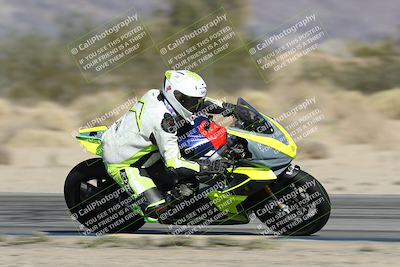 media/Dec-01-2025-Moto Forza (Mon) [[2daa91e15f]]/2-Intermediate Group/Session 3 (Turn 7 Inside Pans)/